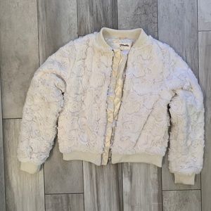 Furry Jacket (M girl 9/10)